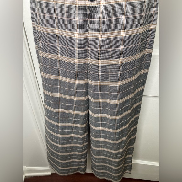 Cupcakes & Cashmere Black Plaid Willa Cropped Jumpsuit w Working Buttons. - Picture 5 of 11